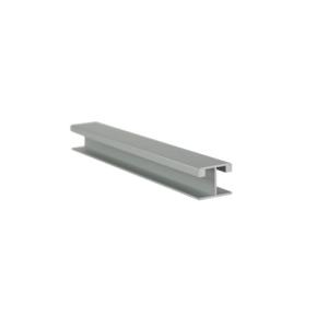 Unión recta para zócalos en aluminio plata