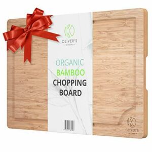 Oliver's Kitchen - Tabla de Cortar Premium Hecha de Bambú 100% Orgánico - Tabla de Cocina de Madera Extragrande - Fuerte, Duradera y Resistente - Fácil de Limpiar con Surco Antiderrames