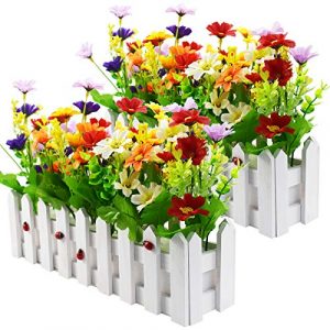 Plantas de flores artificiales al aire libre - Color mezclado Margaritas en maceta de palisada para decoración casera de decoración de interiores 2 juegos